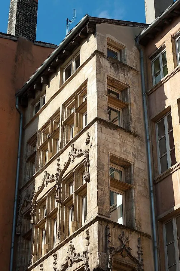La Maison Debourg Lyon 0*,  França